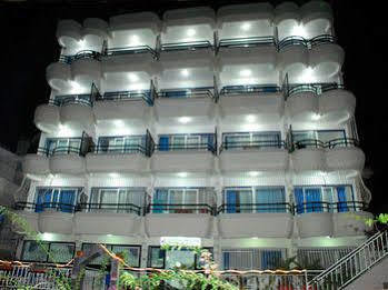 Ozgun Apart Hotel Kusadasi Luaran gambar